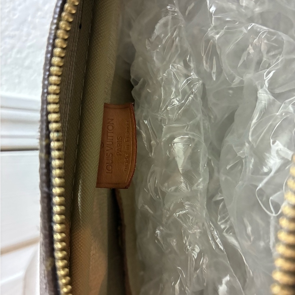 Louis Vuitton Brown Monogram Men's Bag - Picture 6 of 7